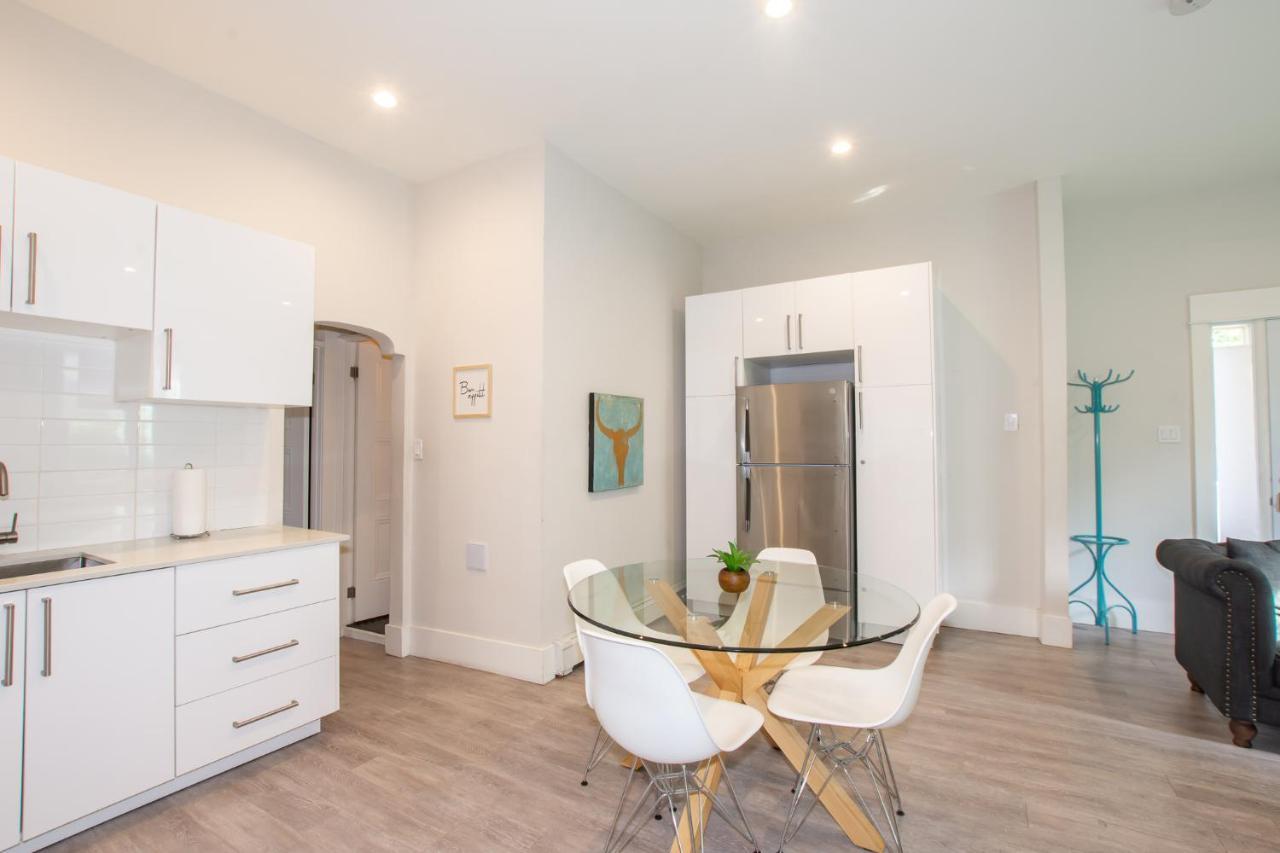 Charming Niagara Region Apt. Newly Renovated! Appartamento Sainte-Catherine Esterno foto