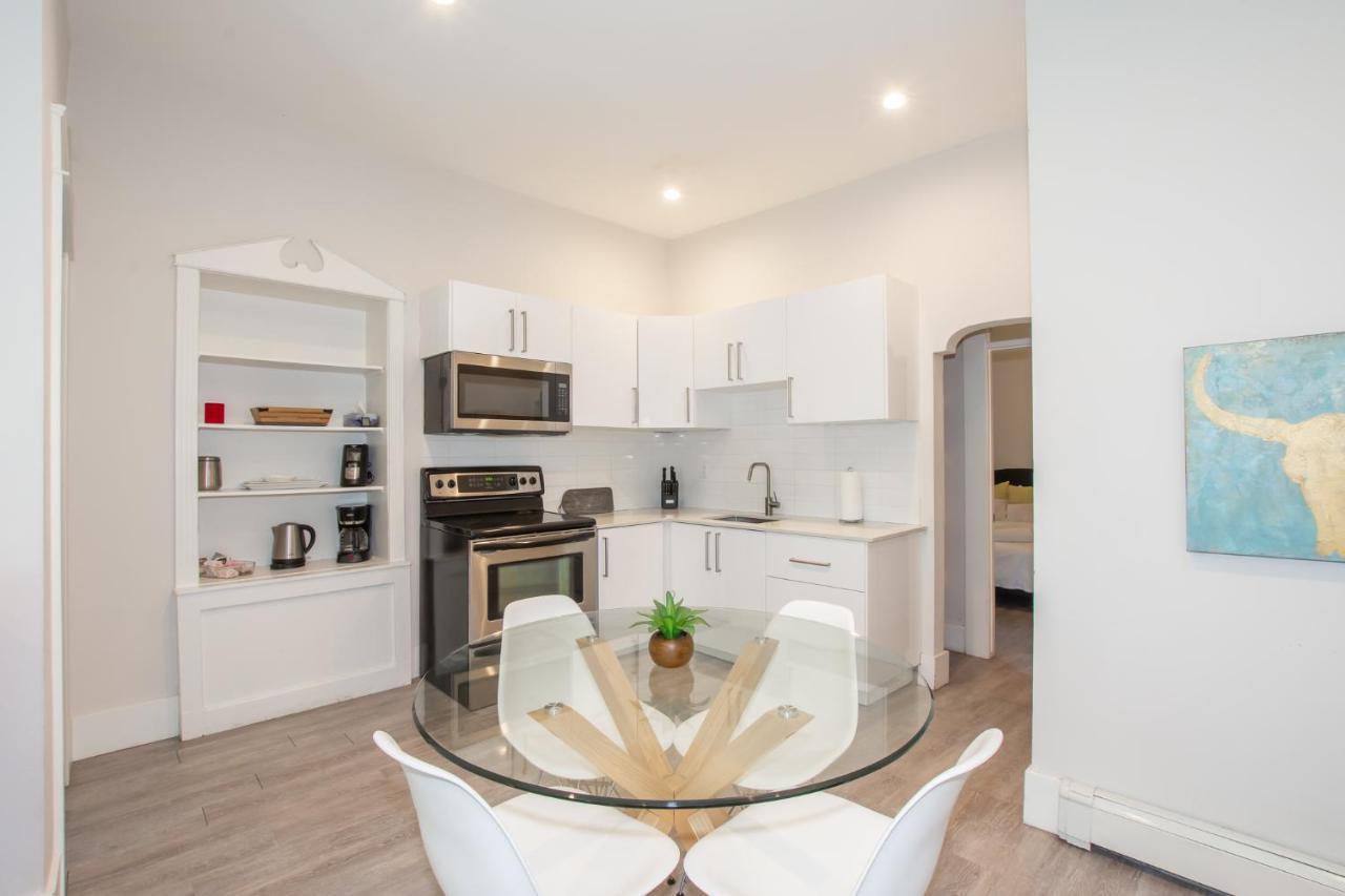 Charming Niagara Region Apt. Newly Renovated! Appartamento Sainte-Catherine Esterno foto