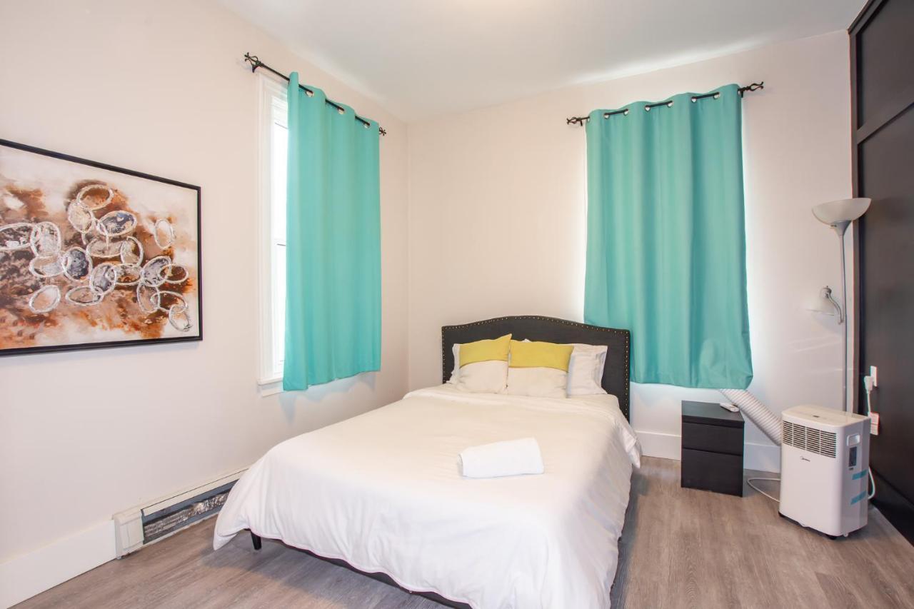 Charming Niagara Region Apt. Newly Renovated! Appartamento Sainte-Catherine Esterno foto